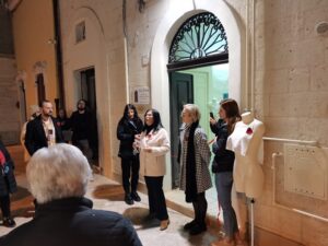 San Vito dei Normanni, successo per la mostra ‘L’arte contro la violenza di genere’