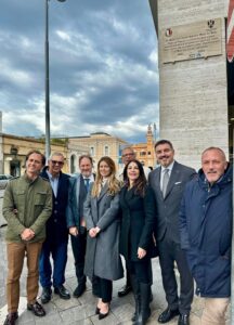 Bari, inaugurata targa commemorativa dedicata a Melo da Bari
